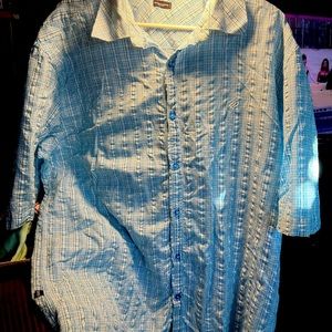 Roca wear size 2xl men’s button up seer sucker material short sleeve